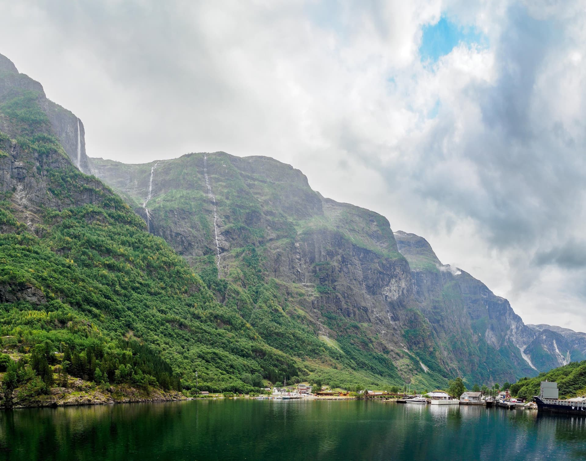 Vista del Aurlandsfjord desde Flåm