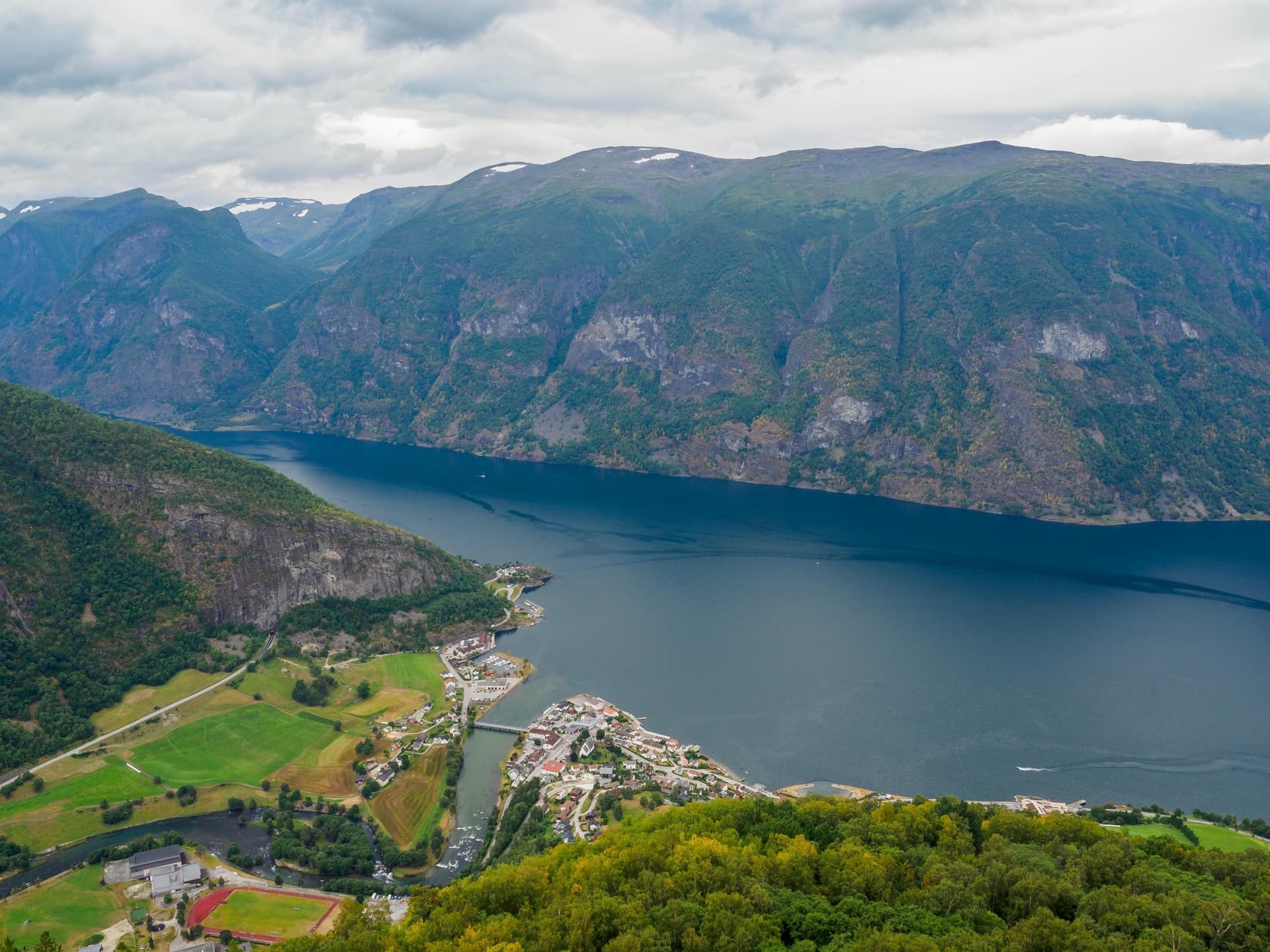 Mirador de Stegastein con vista al Aurlandsfjord