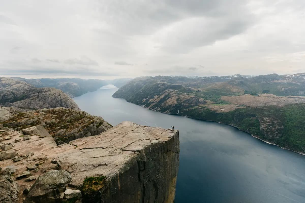 Vista panorámica del Preikestolen (Púlpito) en Stavanger, sur de Noruega