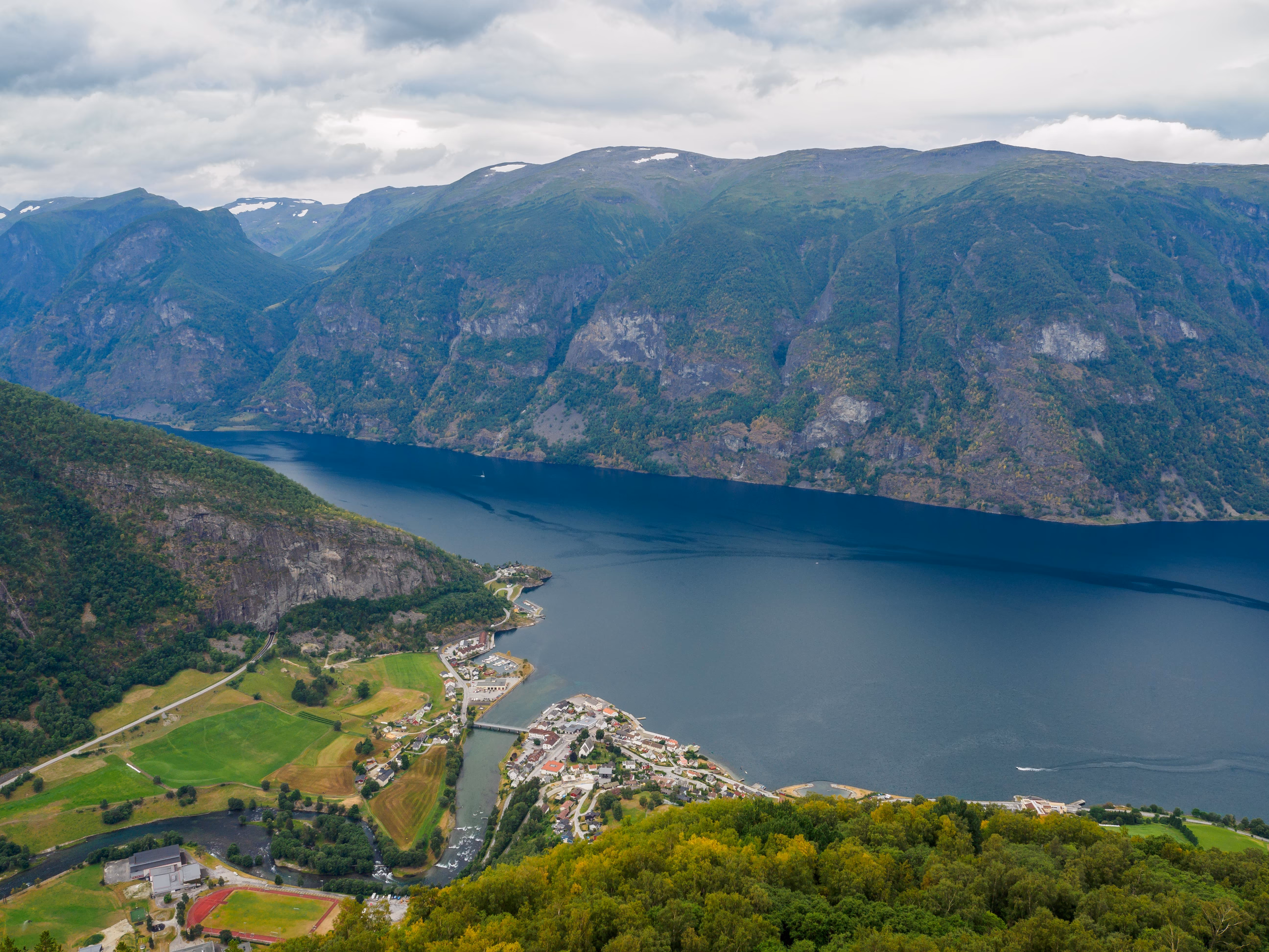 Mirador de Stegastein con vista al Aurlandsfjord