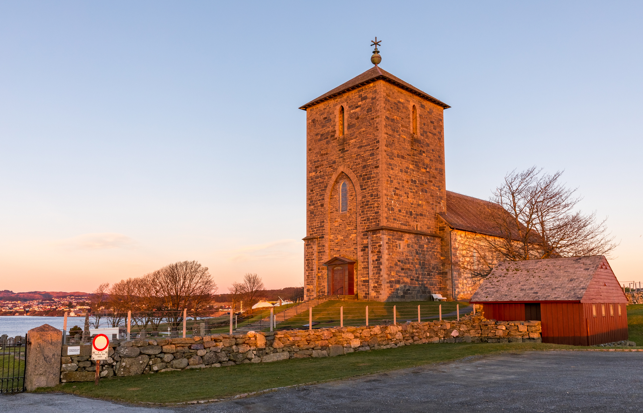El Centro Histórico Nacional de Avaldsnes con la iglesia de San Olav