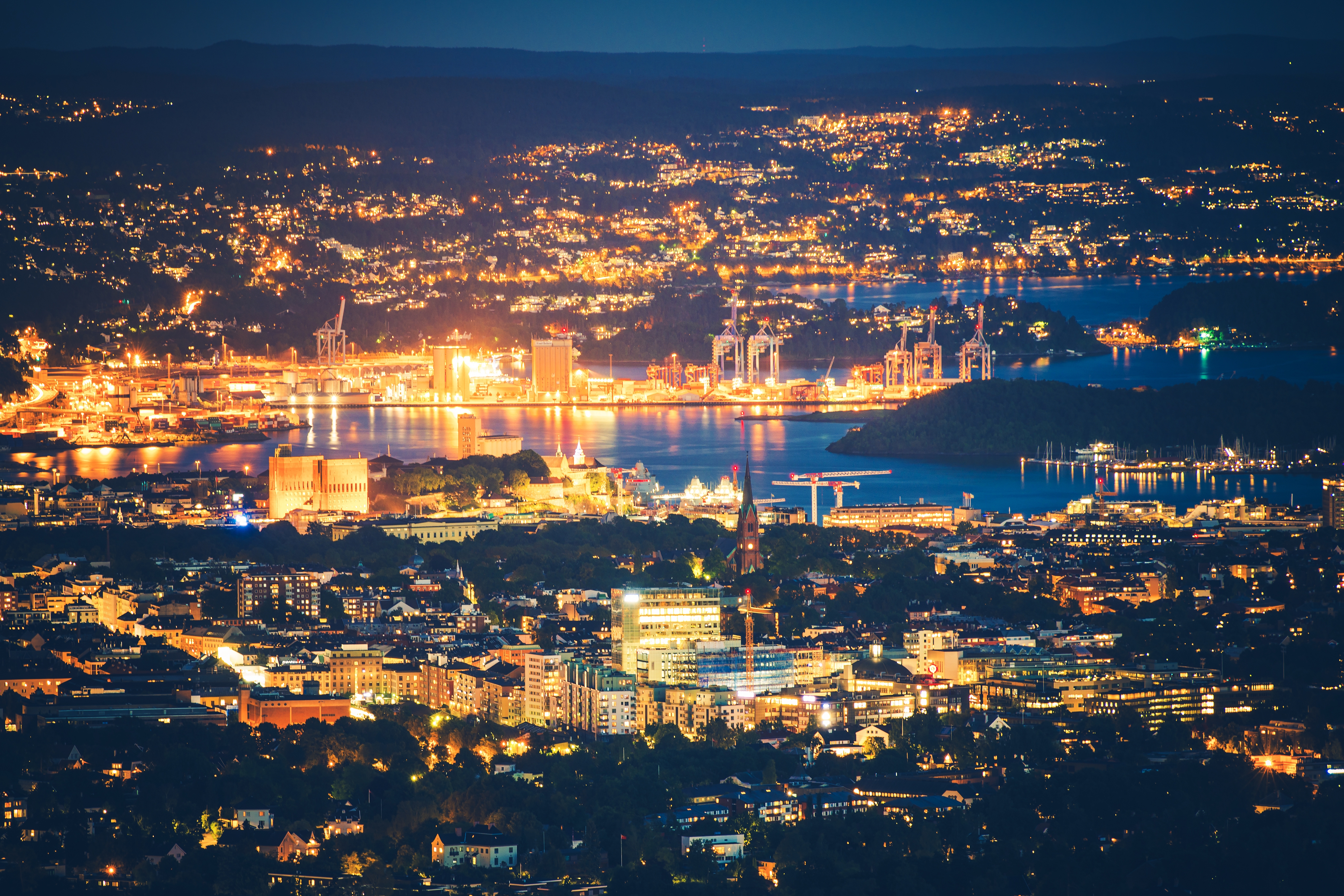 Panorámica de Oslo con el Fiordo y la Opera