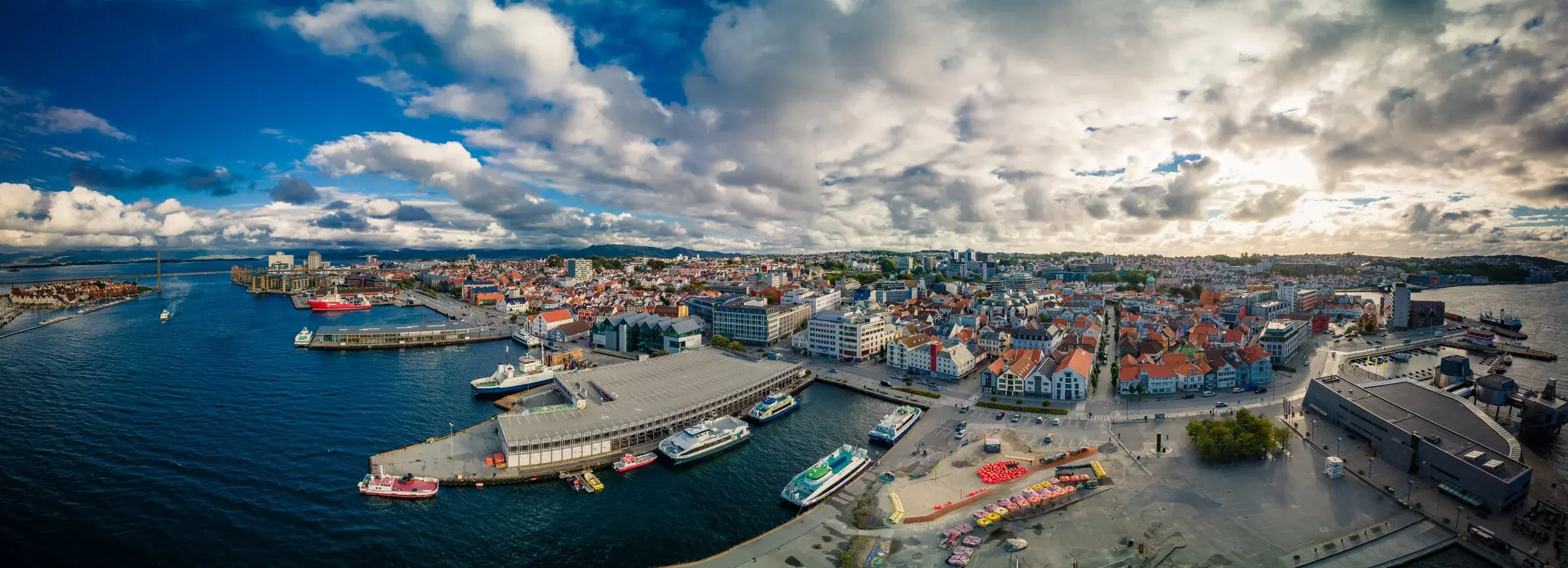 Stavanger - Preikestolen desde Stavanger